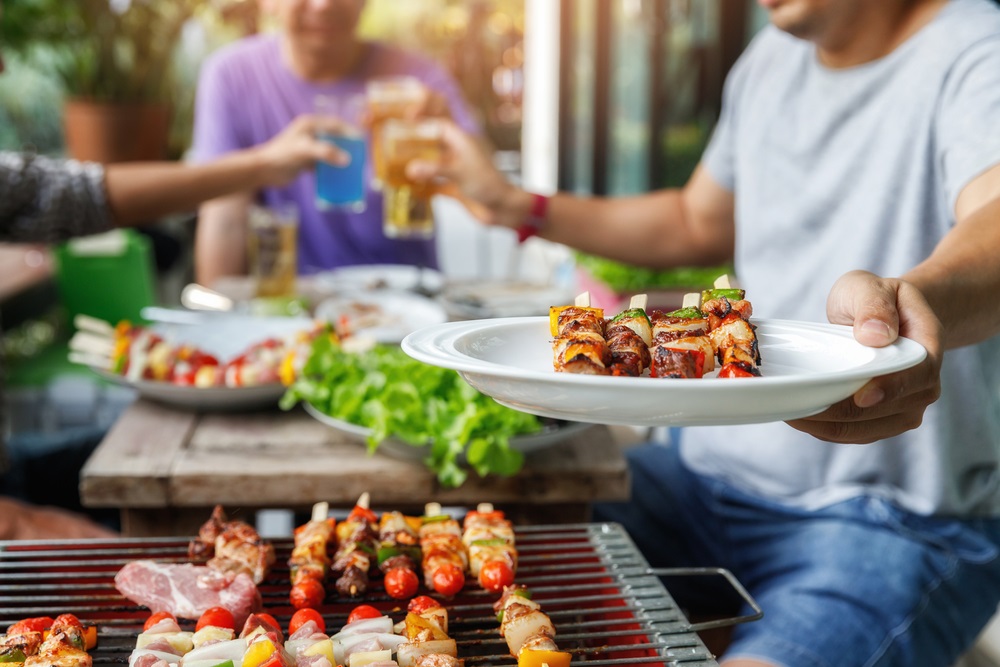 Organiseer een barbecue voor familie en vrienden
