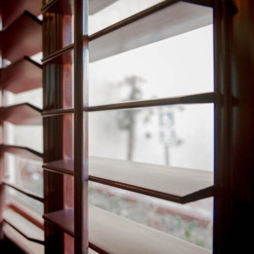 De perfecte shutters ophangen in je woonkamer